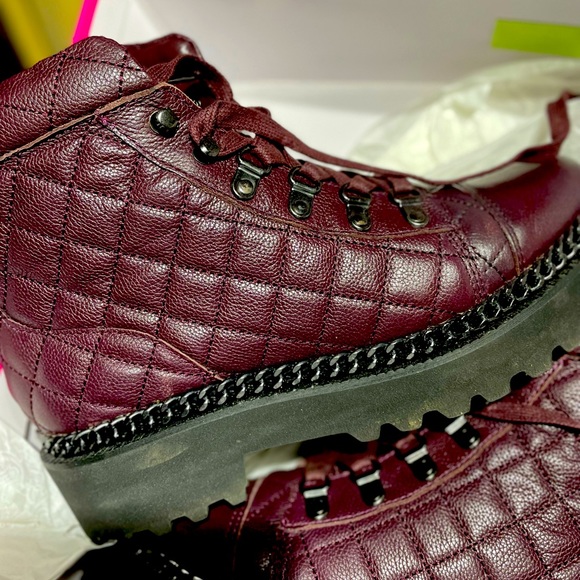 Genuine Leather not fake - Picture 2 of 6